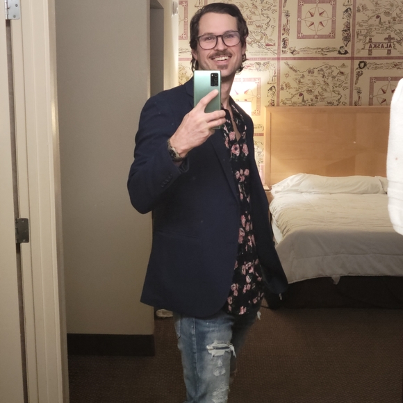 Meet your Posher, Matt. - Picture 2 of 5